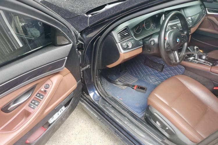 Used BMW 5 Series 2014 520i Touring Edition Interior 3