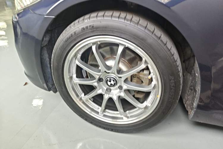 Used BMW 5 Series 2014 520i Touring Edition Left Front Wheel Hub