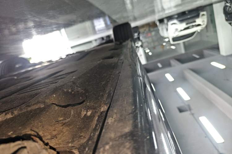 Used BMW 5 Series 2014 520i Touring Edition Right Side Sill