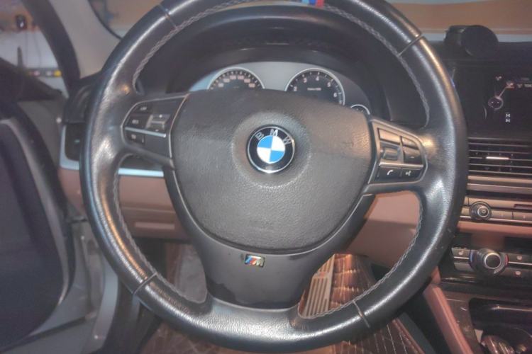 Used BMW 5 Series 2014 525Li Leading Model Steering Wheel