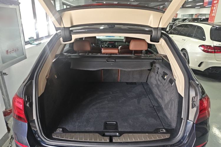 Used BMW 5 Series 2014 520i Touring Edition Trunk