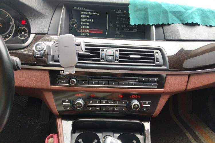 Used BMW 5 Series 2014 535Li Leading Model Audio And AC Panel
