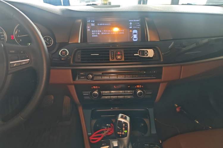 Used BMW 5 Series 2014 520Li Elegant Model Audio And AC Panel