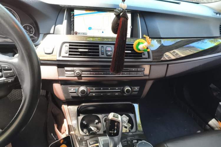 Used BMW 5 Series 2014 525Li Luxury Design Package Audio And AC Panel