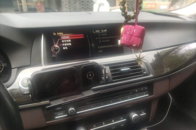 Used BMW 5 Series 2014 525Li Luxury Design Package Audio And AC Panel