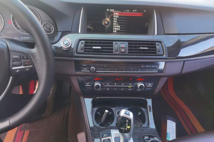 Used BMW 5 Series 2014 525Li Luxury Design Package Audio And AC Panel