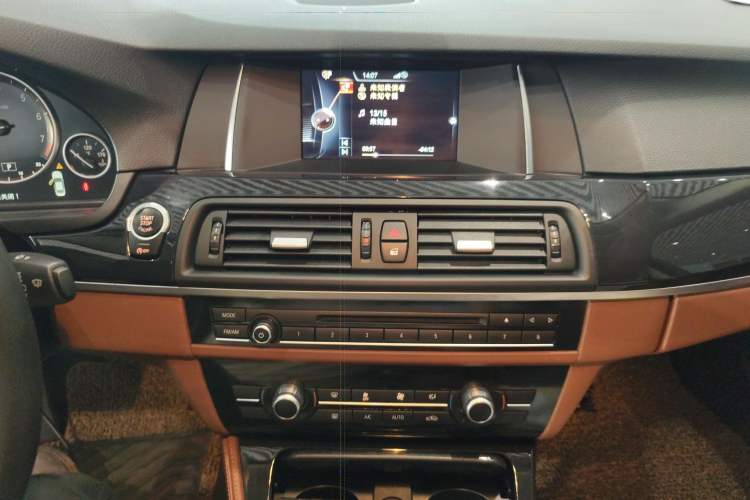 Used BMW 5 Series 2014 520Li Elegant Model Audio And AC Panel