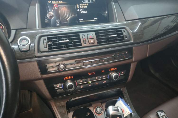 Used BMW 5 Series 2014 525Li Luxury Design Package Audio And AC Panel