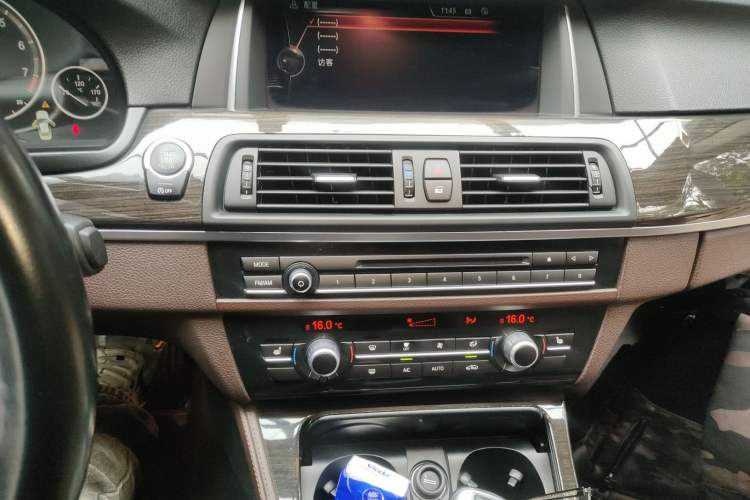 Used BMW 5 Series 2014 525Li Luxury Design Package Audio And AC Panel