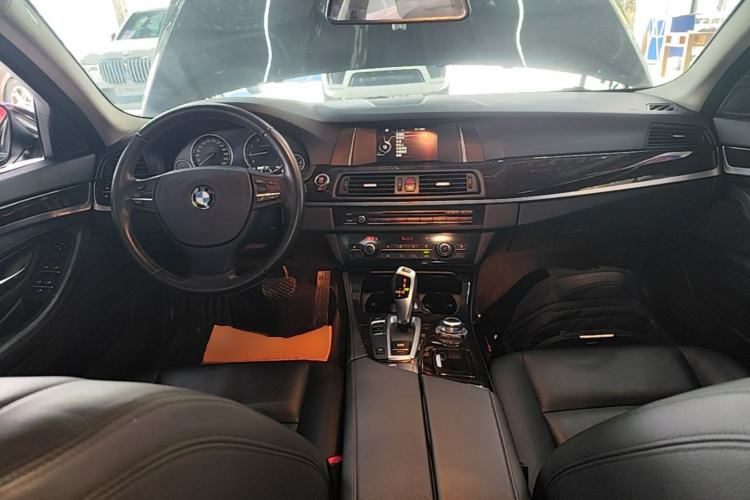 Used BMW 5 Series 2014 525Li Leading Model Center Console