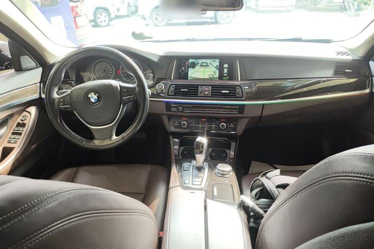 Used BMW 5 Series 2014 525Li Luxury Design Package Center Console