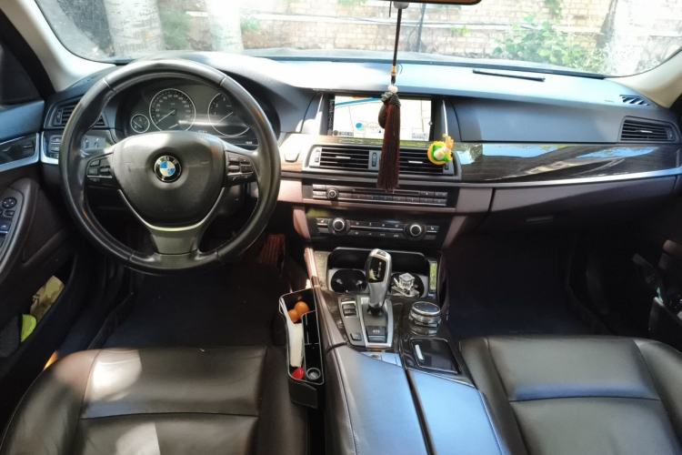 Used BMW 5 Series 2014 525Li Luxury Design Package Center Console