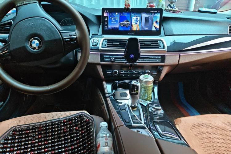 Used BMW 5 Series 2014 520Li Elegant Model Center Console