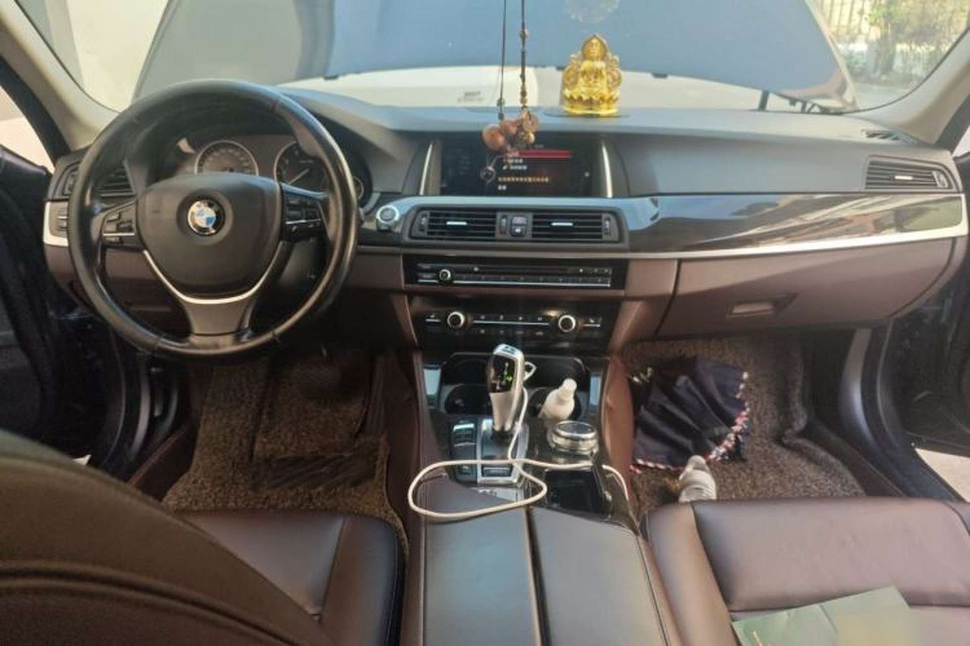 Used BMW 5 Series 2014 525Li Luxury Design Package Center Console