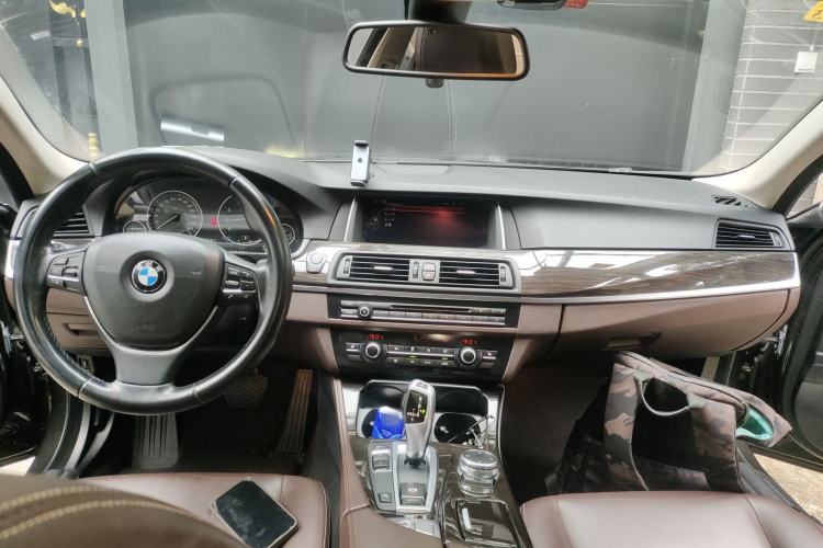 Used BMW 5 Series 2014 525Li Luxury Design Package Center Console