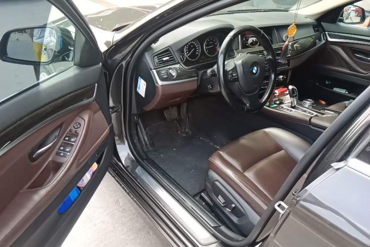 Used BMW 5 Series 2014 525Li Luxury Design Package Driver Seat