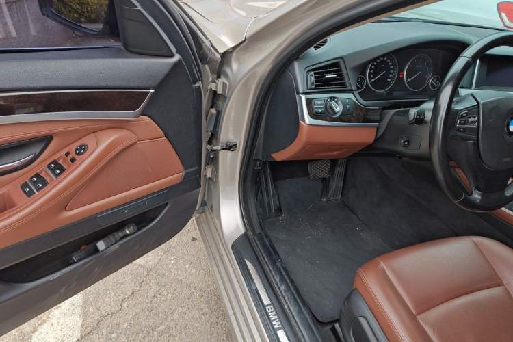 Used BMW 5 Series 2014 525Li Leading Model Driver Seat