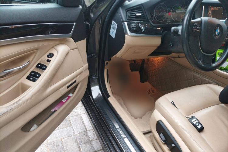 Used BMW 5 Series 2014 520i Touring Edition Driver Seat