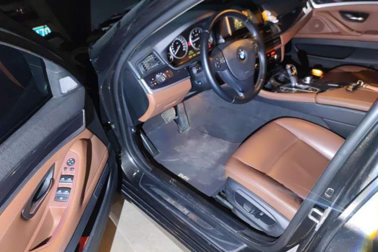 Used BMW 5 Series 2014 520Li Elegant Model Driver Seat