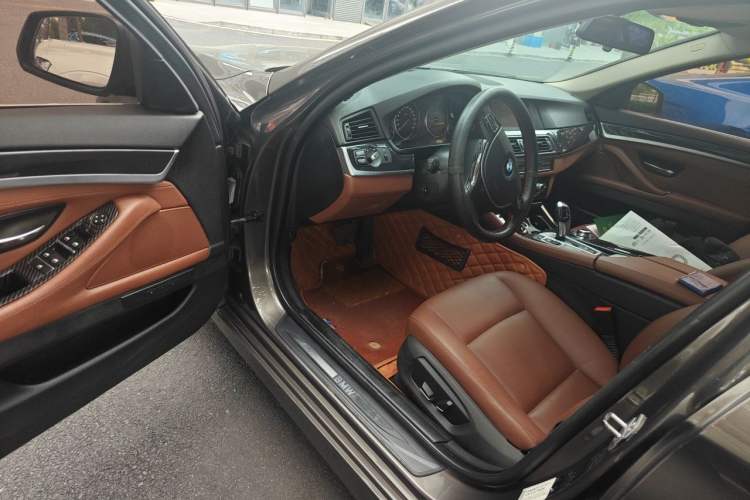 Used BMW 5 Series 2014 520Li Elegant Model Driver Seat