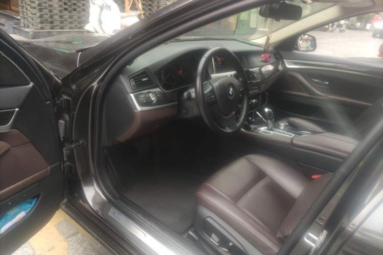 Used BMW 5 Series 2014 525Li Luxury Design Package Driver Seat