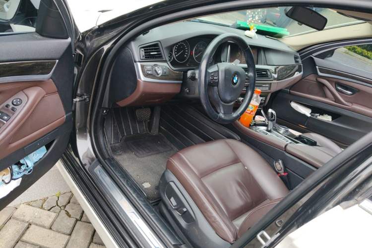 Used BMW 5 Series 2014 525Li Luxury Design Package Driver Seat
