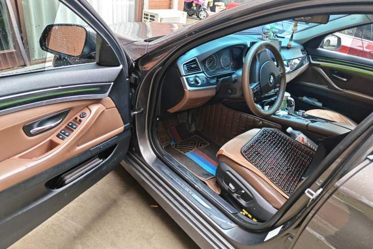 Used BMW 5 Series 2014 520Li Elegant Model Driver Seat