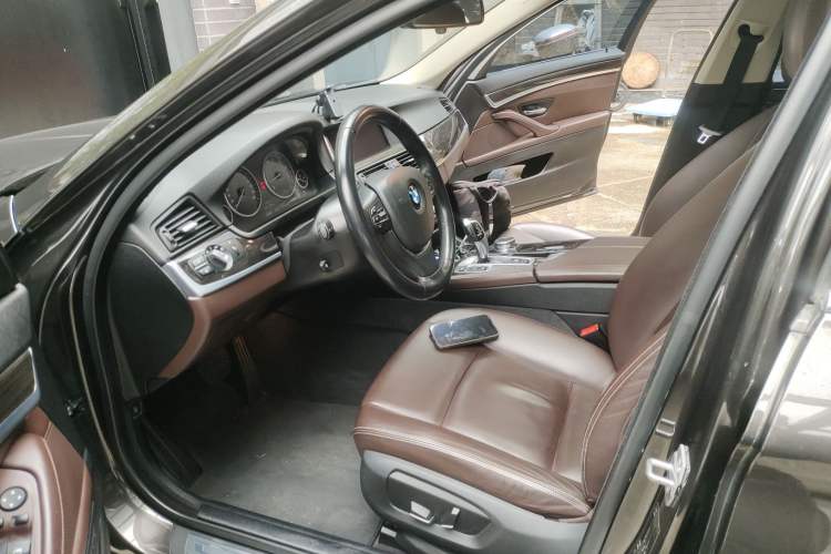 Used BMW 5 Series 2014 525Li Luxury Design Package Driver Seat