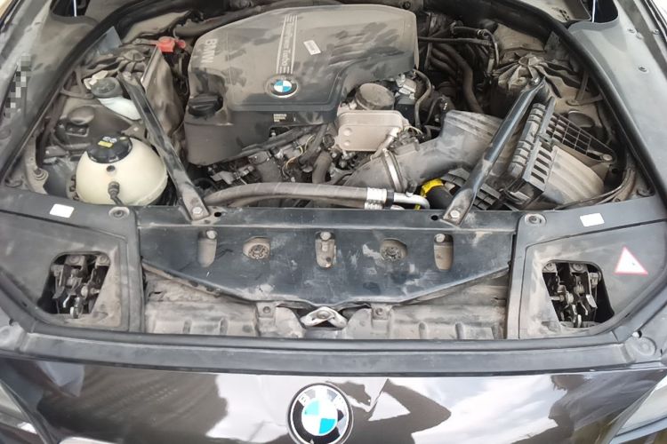 Used BMW 5 Series 2014 525Li Luxury Design Package Engine Bay