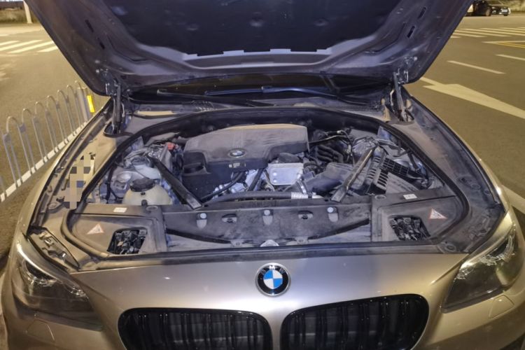 Used BMW 5 Series 2014 520Li Elegant Model Engine Bay