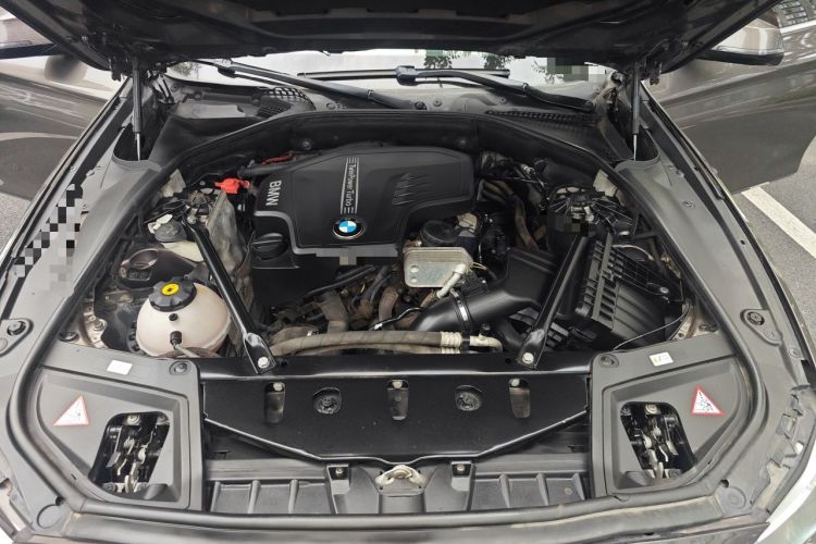 Used BMW 5 Series 2014 520Li Elegant Model Engine Bay
