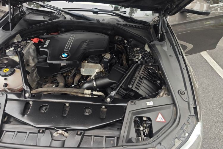 Used BMW 5 Series 2014 520Li Elegant Model Engine Bay Left