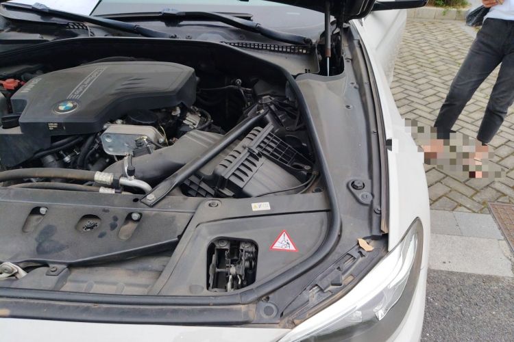 Used BMW 5 Series 2014 525Li Luxury Design Package Engine Bay Left