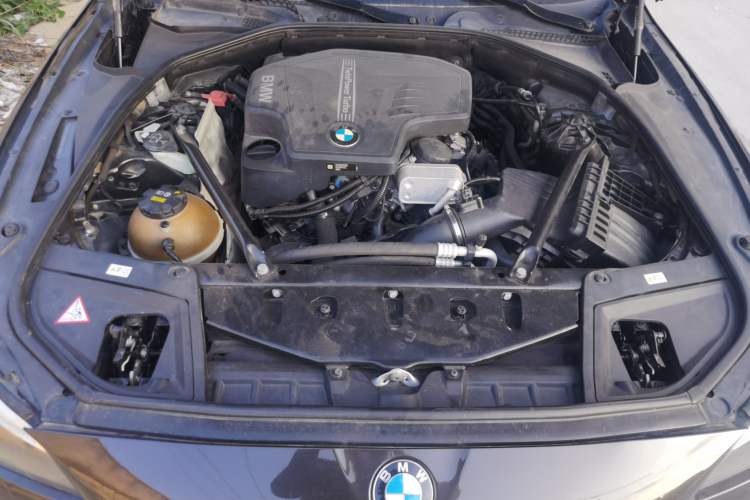 Used BMW 5 Series 2014 525Li Luxury Design Package Engine Bay