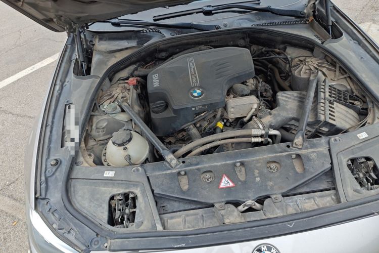 Used BMW 5 Series 2014 525Li Leading Model Engine Bay Right
