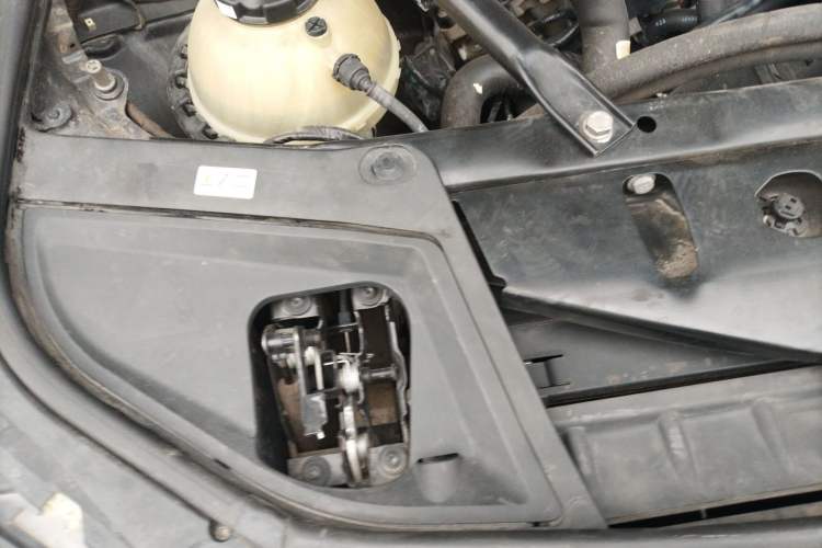 Used BMW 5 Series 2014 520i Touring Edition Engine Bay Right