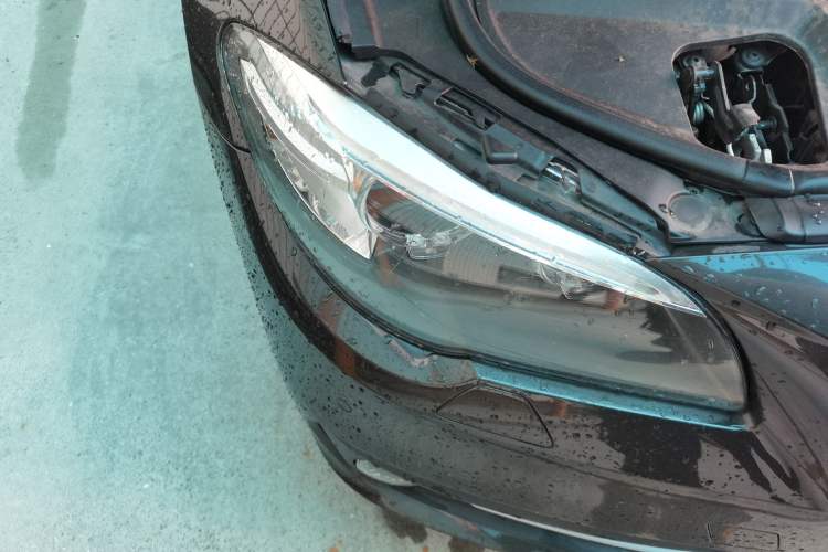Used BMW 5 Series 2014 520Li Elegant Model Engine Bay Right