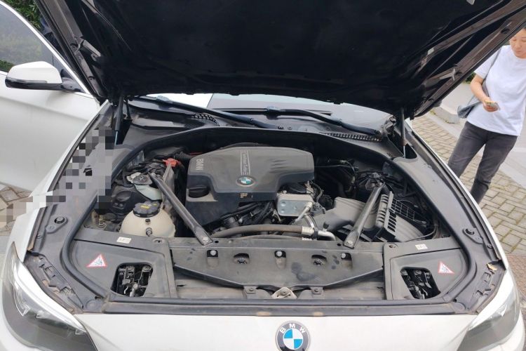 Used BMW 5 Series 2014 525Li Luxury Design Package Engine Bay