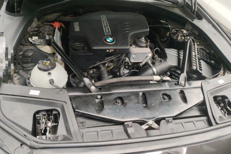 Used BMW 5 Series 2014 525Li Luxury Design Package Engine Bay