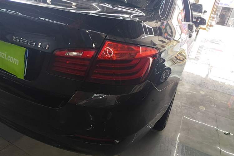Used BMW 5 Series 2014 525Li Leading Model Exterior 3