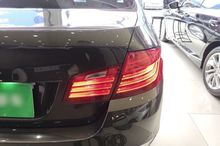 Used BMW 5 Series 2014 525Li Luxury Design Package Exterior 3
