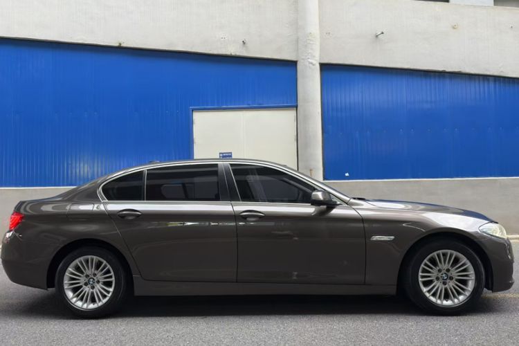 Used BMW 5 Series 2014 525Li Leading Model Exterior 3