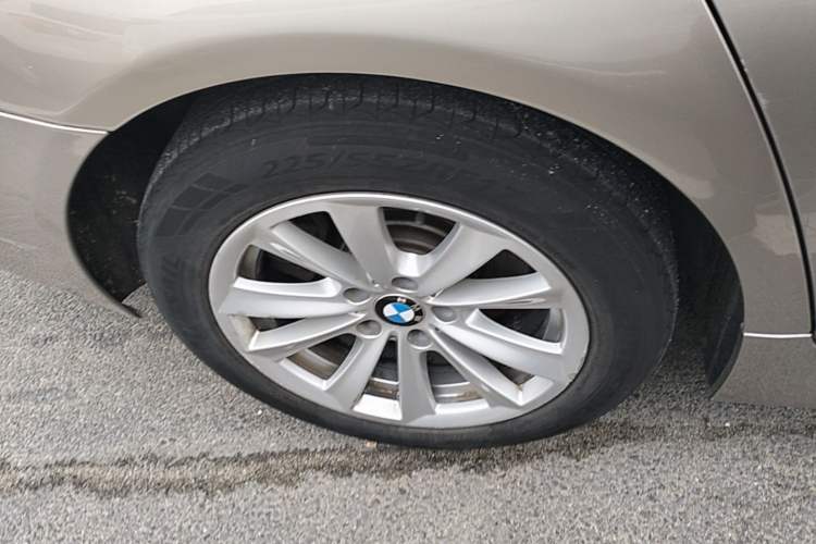 Used BMW 5 Series 2014 520Li Elegant Model Exterior 5