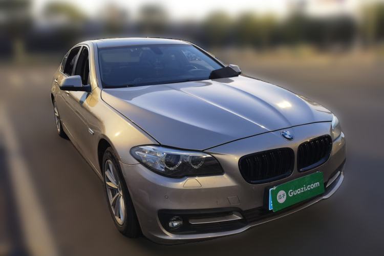 Used BMW 5 Series 2014 520Li Elegant Model Front Right 45 Deg