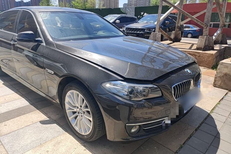 Used BMW 5 Series 2014 525Li Luxury Design Package Front Right 45 Deg