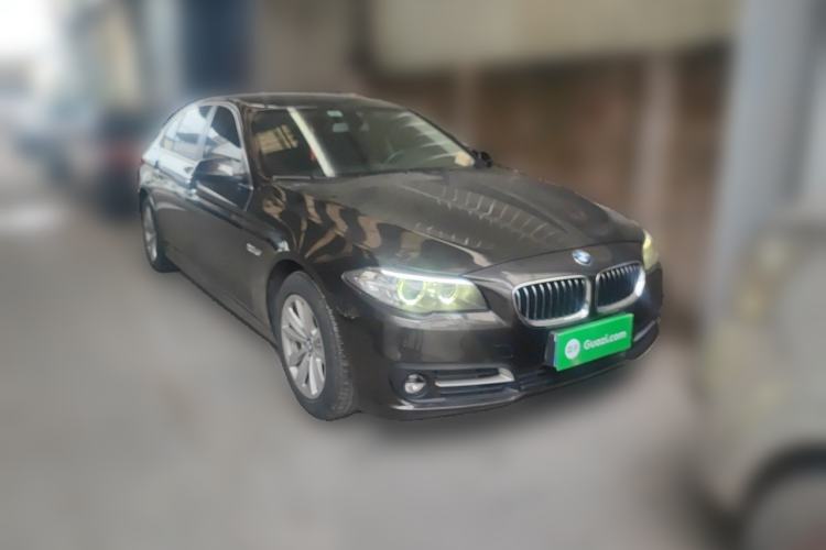 Used BMW 5 Series 2014 520Li Elegant Model Front Right 45 Deg