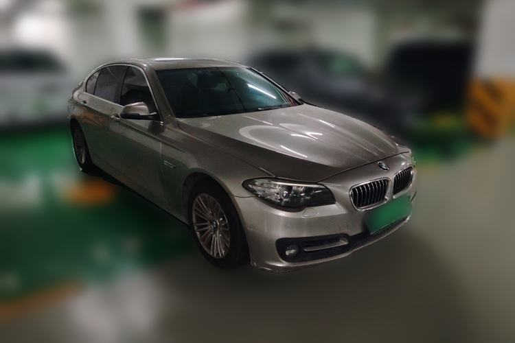 Used BMW 5 Series 2014 525Li Leading Model Front Right 45 Deg