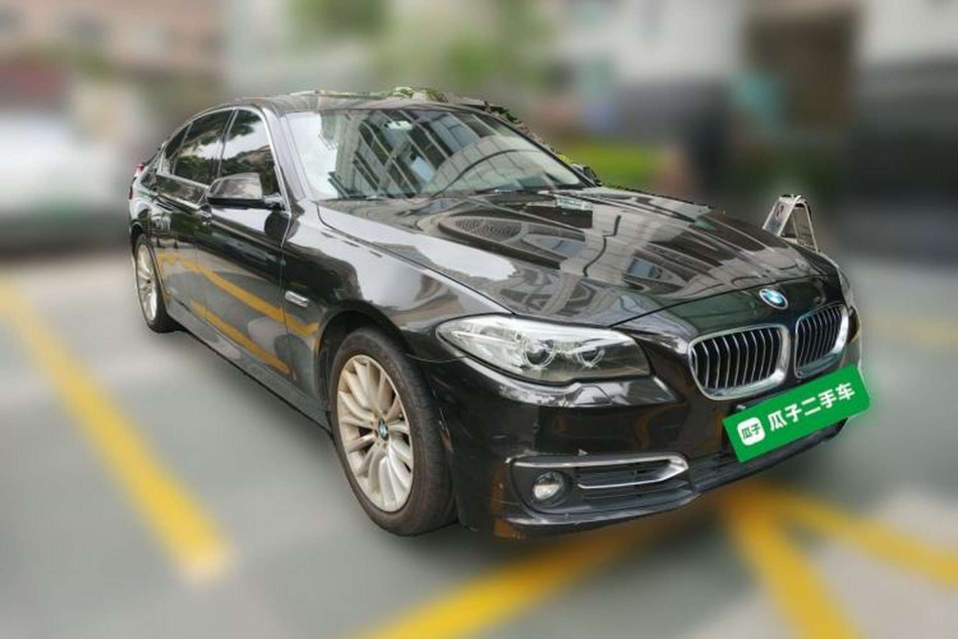 Used BMW 5 Series 2014 525Li Luxury Design Package Front Right 45 Deg