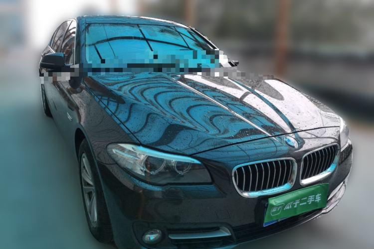 Used BMW 5 Series 2014 520Li Elegant Model Front Right 45 Deg