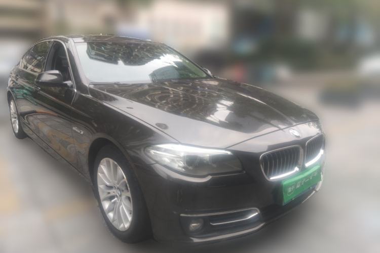 Used BMW 5 Series 2014 525Li Luxury Design Package Front Right 45 Deg